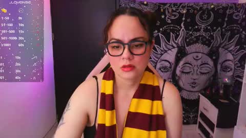 Claire online show from November 15, 10:33 pm