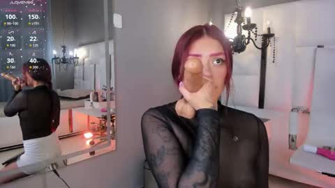 CLOEH  online show from October 4, 1:28 pm