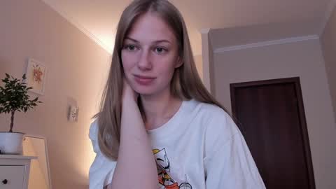 Alice  online show from December 4, 10:02 am