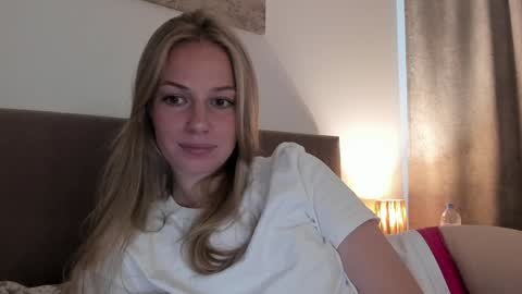 Alice  online show from September 16, 12:35 pm