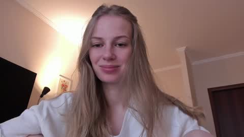 Alice  online show from December 18, 9:36 am