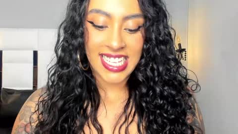 Snapshot of magic_marg chatting on January 25, 9:35 pm Marge online show from January 25, 9:35 pm