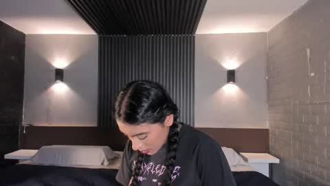 Snapshot of magic_marg chatting on October 13, 8:55 pm Marge online show from October 13, 8:55 pm