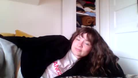 Snapshot of magicalmissmolly chatting on October 27, 9:09 pm magicalmissmolly online show from October 27, 9:09 pm
