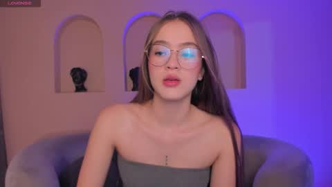  Maia  online show from December 14, 12:33 pm