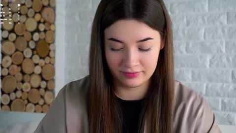 Lucy online show from February 10, 2:25 am