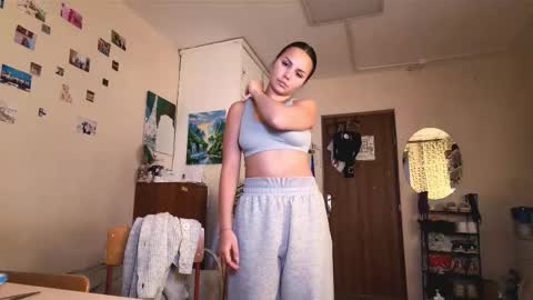 Luna online show from February 23, 3:22 pm