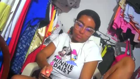 maite2020 online show from December 21, 9:15 pm