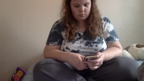 Snapshot of makemesquirt06 chatting on October 25, 10:05 pm makemesquirt06 online show from October 25, 10:05 pm