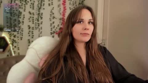 Makima online show from December 19, 8:45 pm