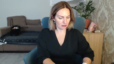Snapshot of mallinia chatting on October 21, 12:09 pm mallinia online show from October 21, 12:09 pm