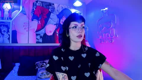   online show from December 3, 5:32 am