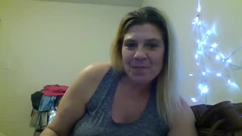 mindy22 online show from December 25, 11:53 pm