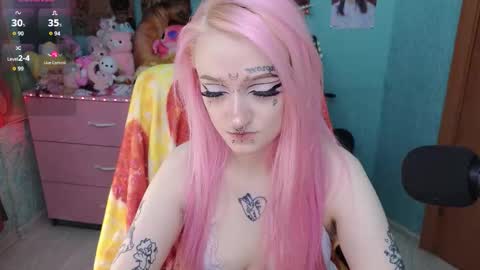 Manuela online show from December 16, 8:47 pm