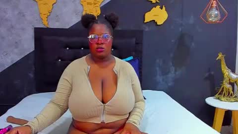 Snapshot of mariam__rossi chatting on October 22, 12:43 pm MARIAM online show from October 22, 12:43 pm