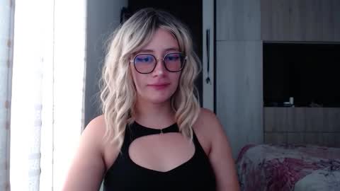 Mariana online show from September 30, 6:35 pm