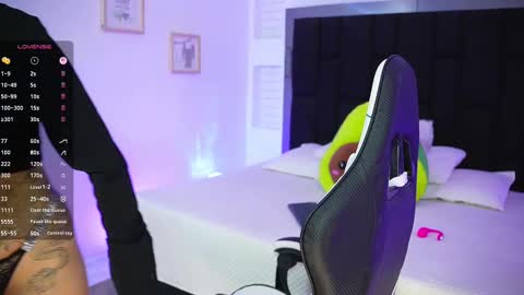 Mariana  online show from September 11, 7:25 pm