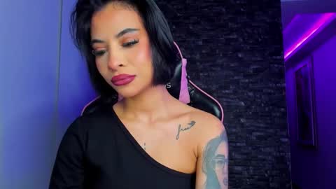 M A R I A N E online show from February 6, 3:54 am