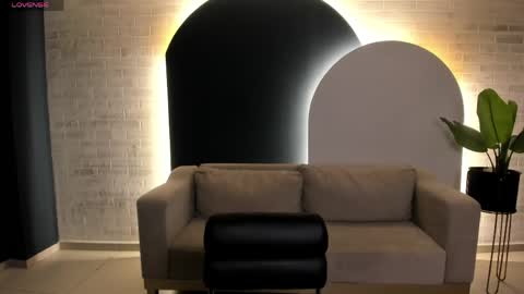 Marianne  online show from March 1, 5:23 pm