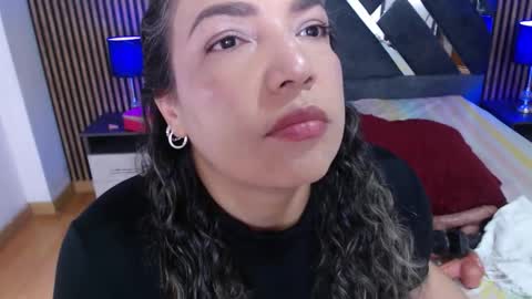 marie_hss online show from December 16, 6:25 pm