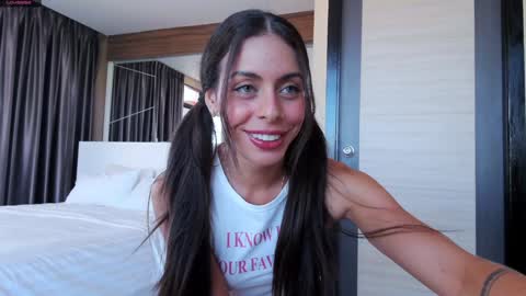 Marie online show from December 6, 7:54 am