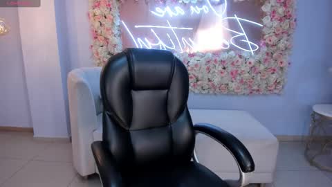  Im Marie Jane  online show from February 28, 10:41 am