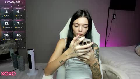 Snapshot of mariella__adams chatting on October 8, 1:37 pm Maria  online show from October 8, 1:37 pm