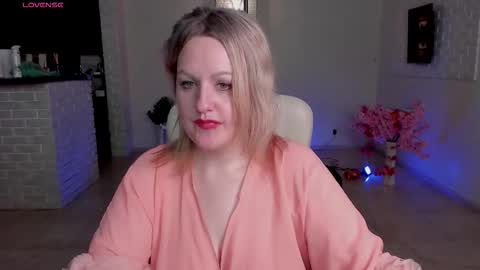 mariemlui online show from November 17, 6:30 pm