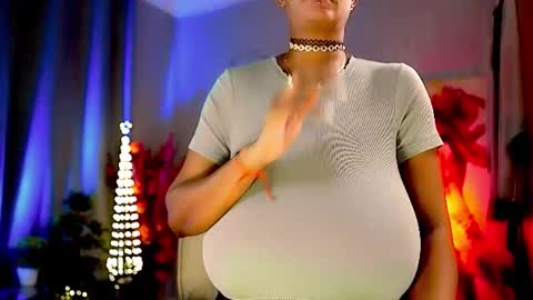 Snapshot of mariicha chatting on September 19, 7:18 am Nikita - Scroll down and read my bio please. New Pictures in Bio online show from September 19, 7:18 am