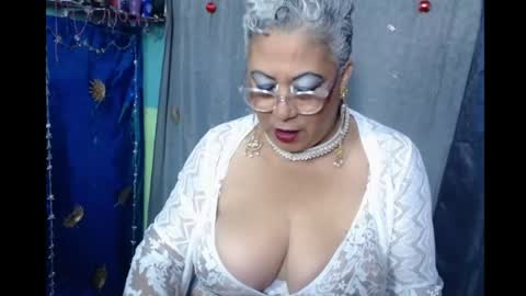 Marilin carolina online show from January 12, 9:29 pm