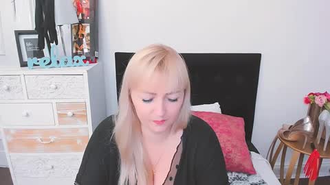 Marina online show from January 31, 2:17 pm