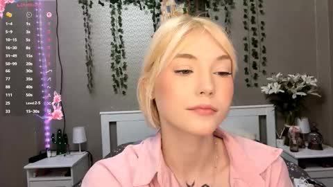 Lisa online show from February 16, 1:11 pm