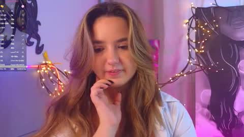 mary_broks online show from December 16, 7:36 am