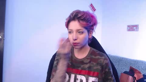                      100   online show from November 12, 9:35 pm