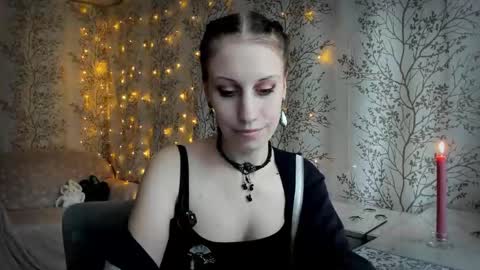 Snapshot of marylou_ chatting on October 30, 7:55 am Mary Lou online show from October 30, 7:55 am