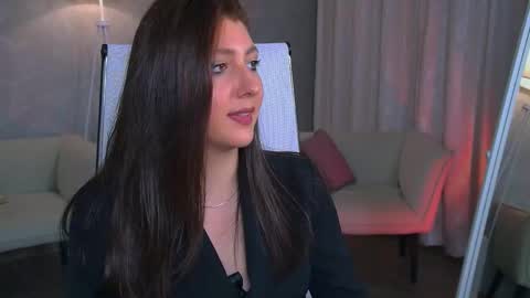 Mary Miller online show from October 24, 11:39 am