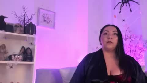 Snapshot of marysweett3 chatting on October 15, 2:25 am Mary online show from October 15, 2:25 am