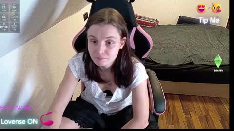 Queeny Kathy  Online at 2030 MEZ Sunday  Wednesday online show from January 11, 7:49 pm