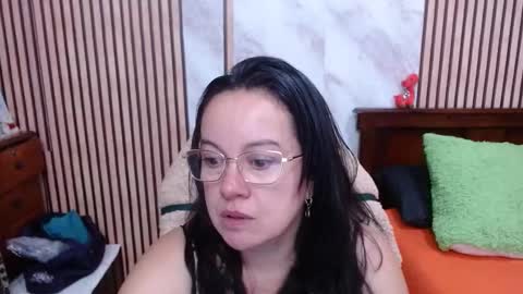 Snapshot of mature_wolf chatting on October 16, 2:36 am Sonia online show from October 16, 2:36 am