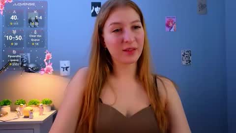 maureencoombs online show from November 15, 4:57 am