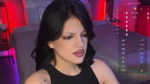 Mavis online show from December 13, 8:59 pm