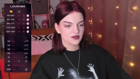 Mavis online show from December 8, 9:30 pm