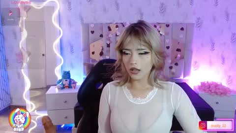 Mavis  online show from February 18, 7:02 pm