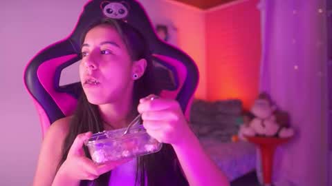 MAVY online show from February 2, 8:30 pm