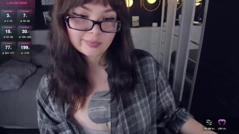 Woman online show from October 24, 2:57 pm