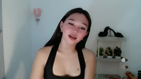 mayasally_ online show from November 18, 11:11 am