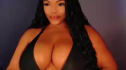 MayBabi online show from October 18, 6:21 pm