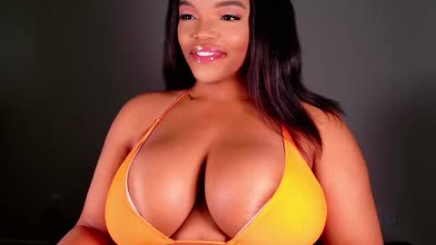 MayBabi online show from February 10, 11:46 am