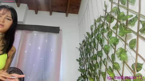 medussa13 online show from December 3, 12:05 pm