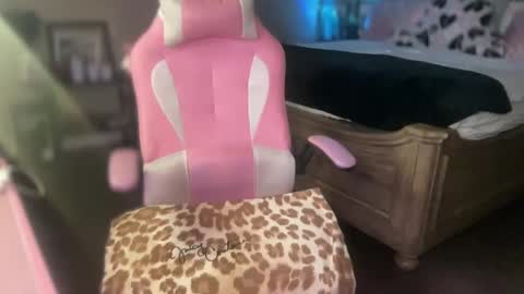 Southern Peach online show from October 8, 3:44 am